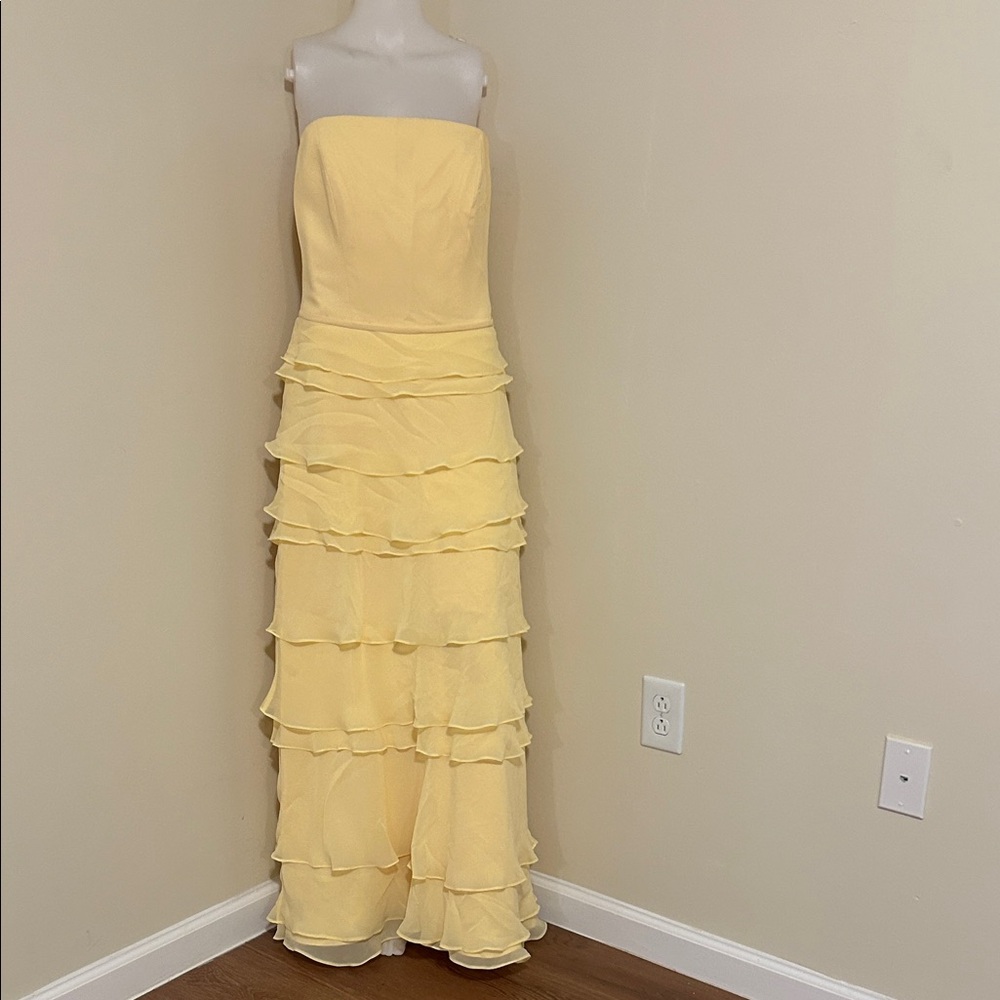 Chic Strapless Yellow Ruffle Dress - Picture 3 of 5